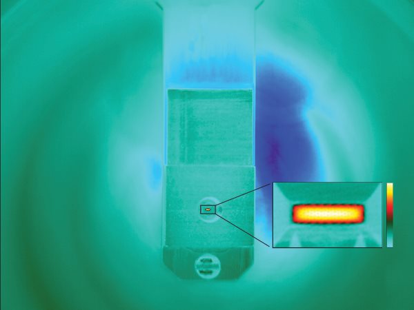 IR image of MEMS heating chip in Hummingbird Scientific Liquid Flow Holder